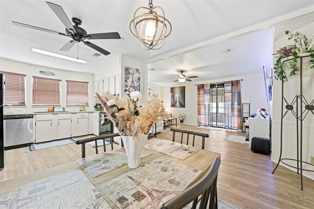 Activo con contrato: $184,900 (2 camas, 2 baños, 1248 Pies cuadrados)