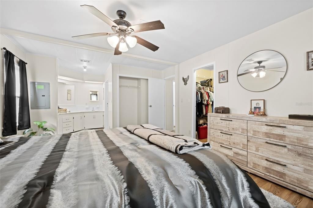 Activo con contrato: $184,900 (2 camas, 2 baños, 1248 Pies cuadrados)