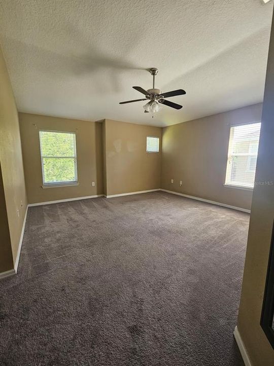 For Sale: $249,900 (3 beds, 2 baths, 1705 Square Feet)