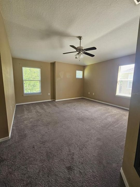 For Sale: $249,900 (3 beds, 2 baths, 1705 Square Feet)