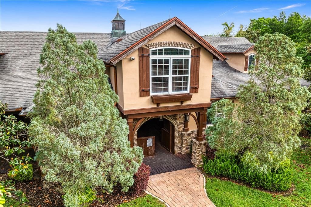 For Sale: $3,550,000 (4 beds, 5 baths, 4892 Square Feet)