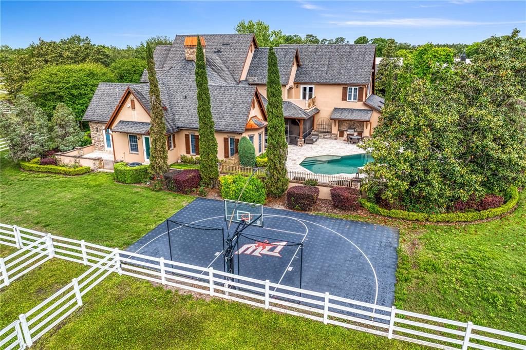 For Sale: $3,550,000 (4 beds, 5 baths, 4892 Square Feet)