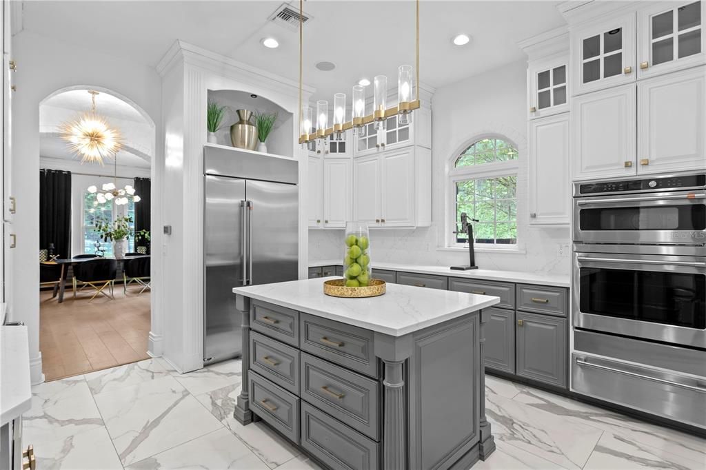 For Sale: $3,550,000 (4 beds, 5 baths, 4892 Square Feet)
