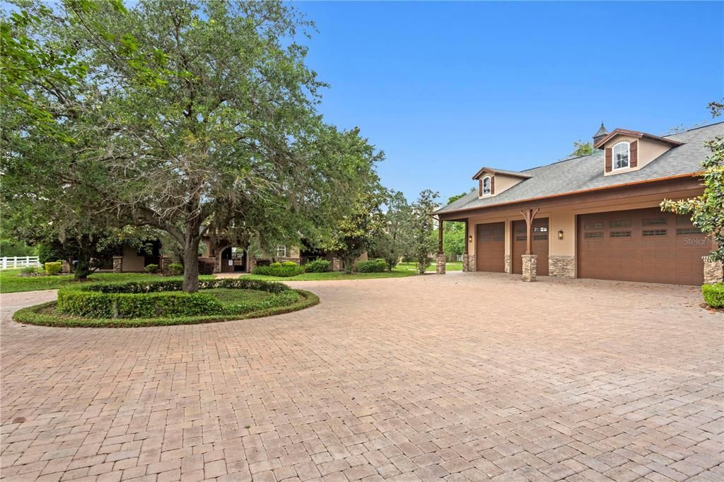 For Sale: $3,550,000 (4 beds, 5 baths, 4892 Square Feet)