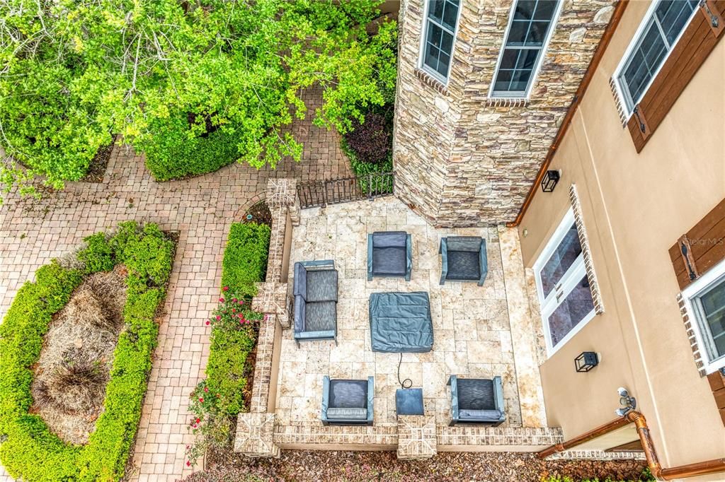 For Sale: $3,550,000 (4 beds, 5 baths, 4892 Square Feet)