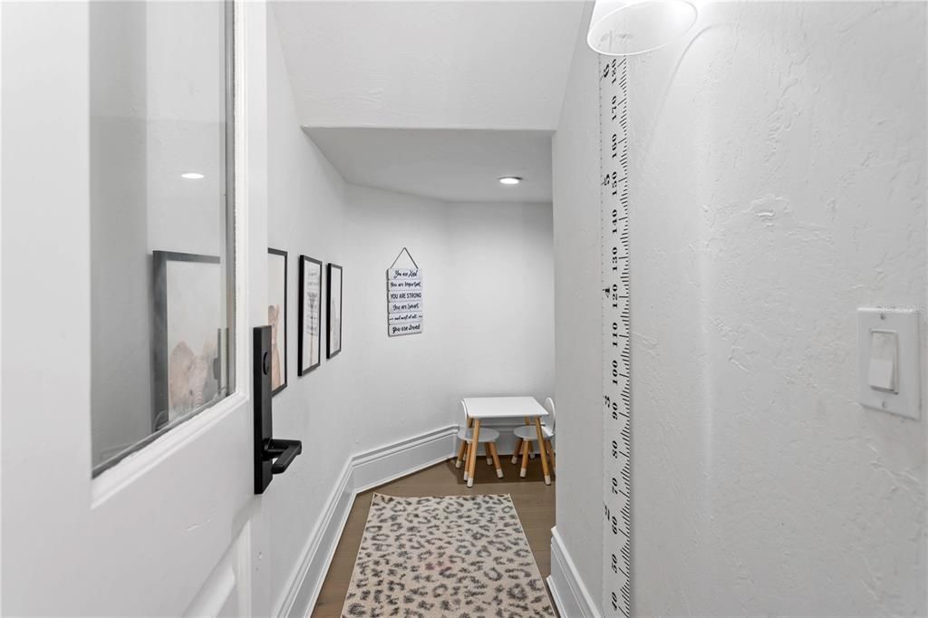 For Sale: $3,550,000 (4 beds, 5 baths, 4892 Square Feet)