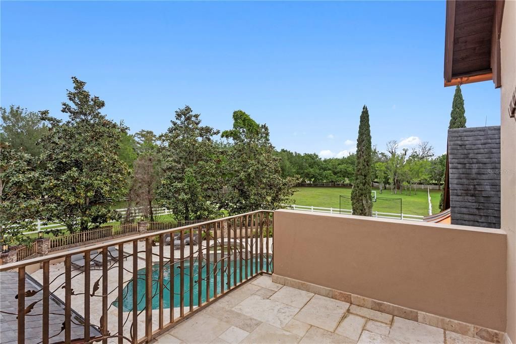 For Sale: $3,550,000 (4 beds, 5 baths, 4892 Square Feet)