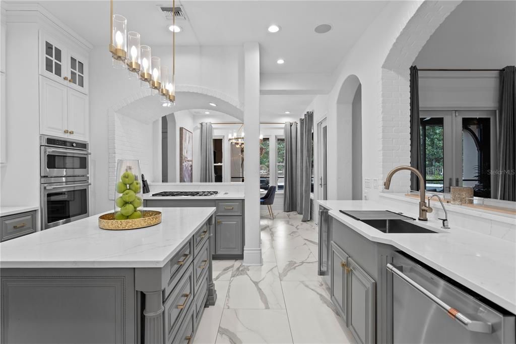 For Sale: $3,550,000 (4 beds, 5 baths, 4892 Square Feet)