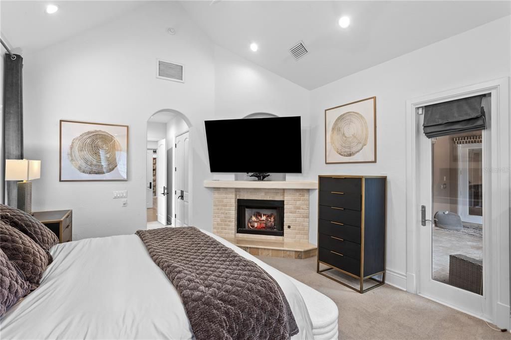 For Sale: $3,550,000 (4 beds, 5 baths, 4892 Square Feet)
