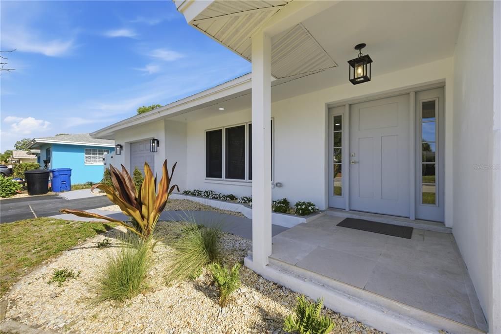For Rent: $3,700 (4 beds, 2 baths, 1703 Square Feet)