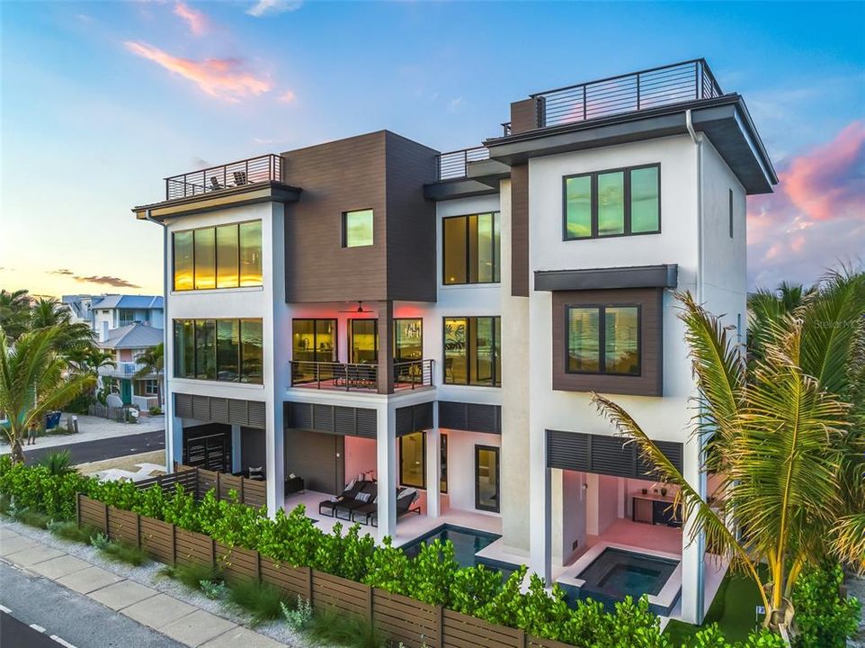 На продажу: $6,295,000 (6 спален, 5 ванн, 3375 Квадратных фут)