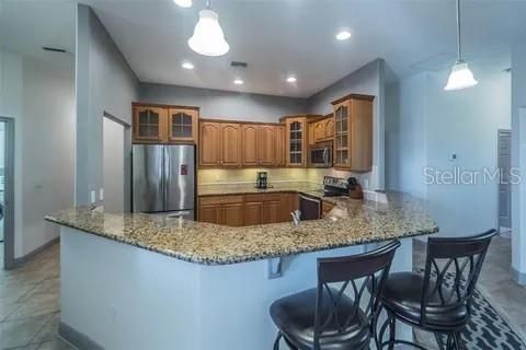В аренду: $2,700 (4 спален, 2 ванн, 2168 Квадратных фут)