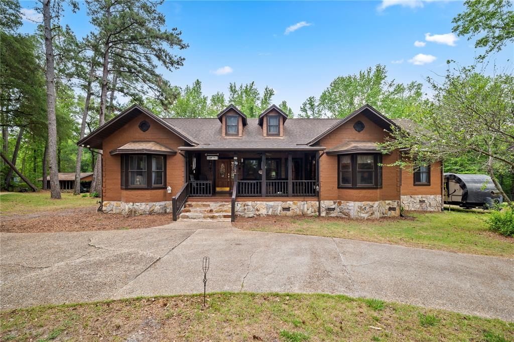For Sale: $789,990 (3 beds, 2 baths, 2435 Square Feet)