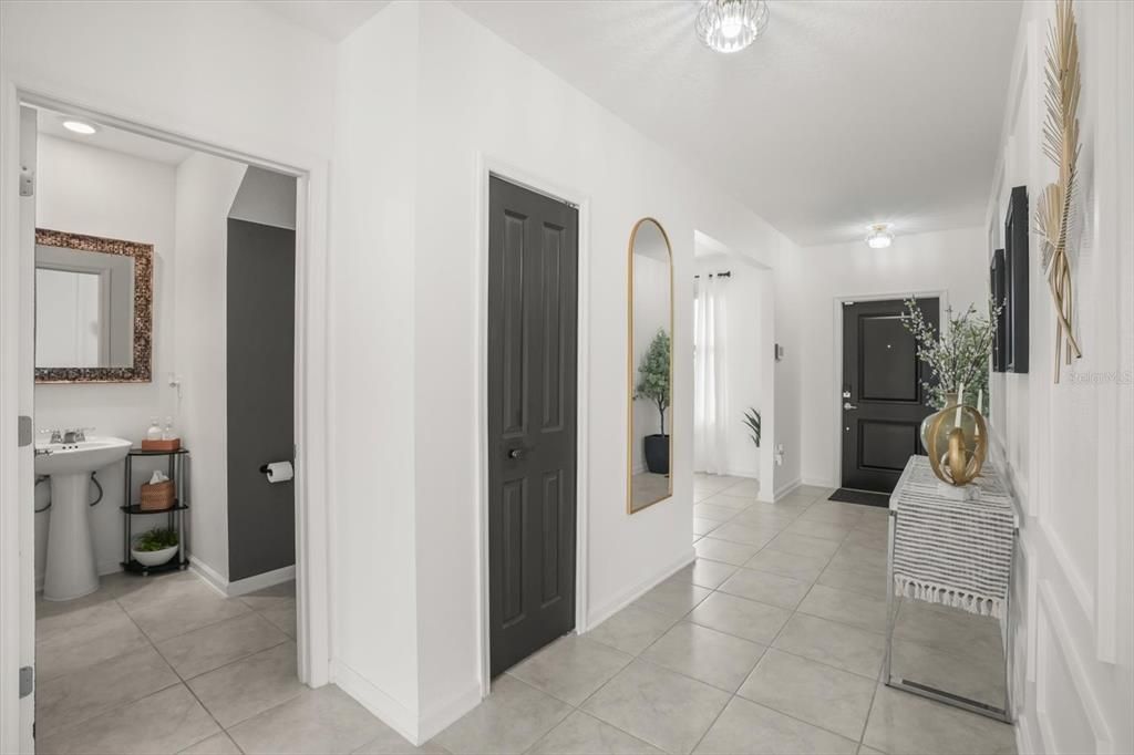 Activo con contrato: $375,000 (4 camas, 2 baños, 2600 Pies cuadrados)