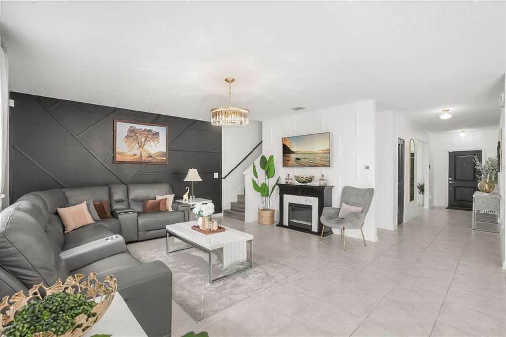 Activo con contrato: $375,000 (4 camas, 2 baños, 2600 Pies cuadrados)