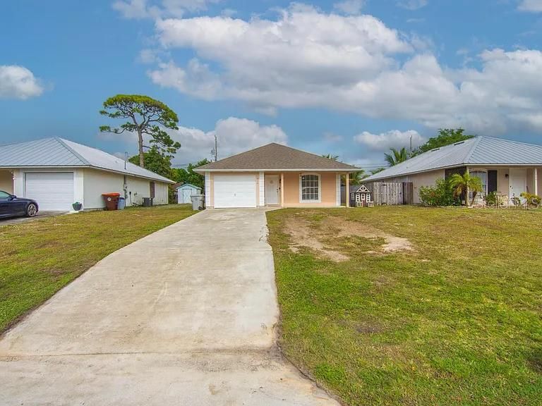 Vendido Recientemente: $229,000 (3 camas, 2 baños, 1140 Pies cuadrados)