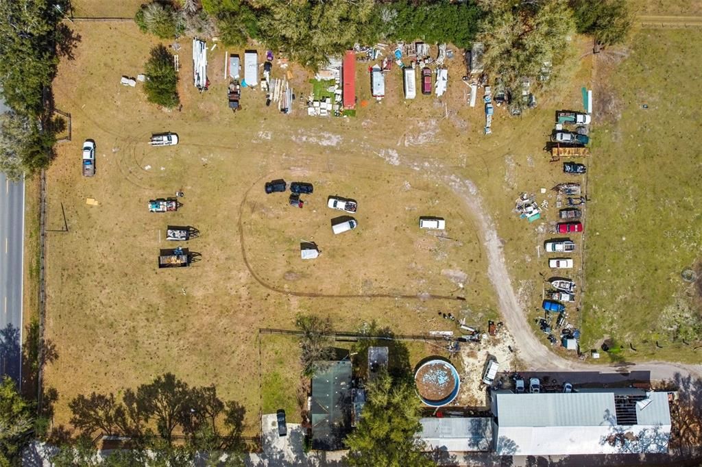 На продажу: $850,000 (4.89 acres)