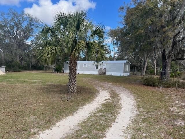 For Sale: $189,000 (2 beds, 2 baths, 924 Square Feet)