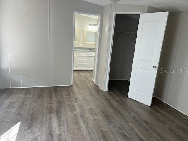 For Sale: $189,000 (2 beds, 2 baths, 924 Square Feet)