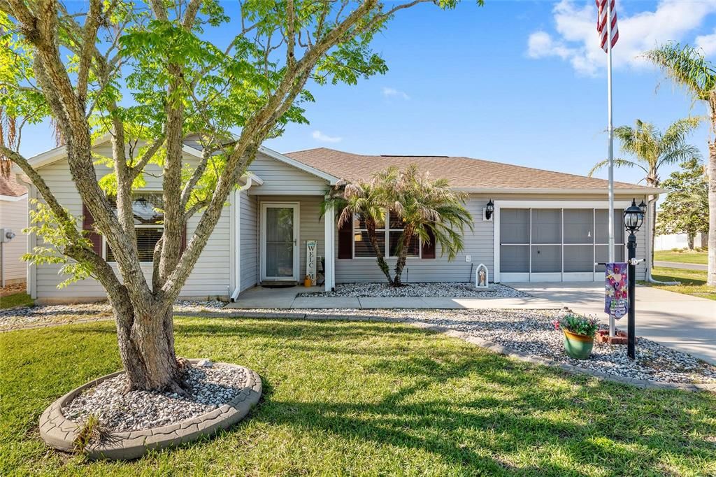 Active With Contract: $289,000 (2 beds, 2 baths, 1388 Square Feet)