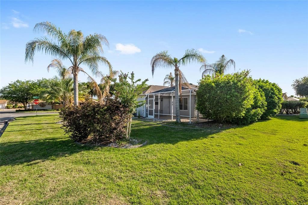 Active With Contract: $289,000 (2 beds, 2 baths, 1388 Square Feet)