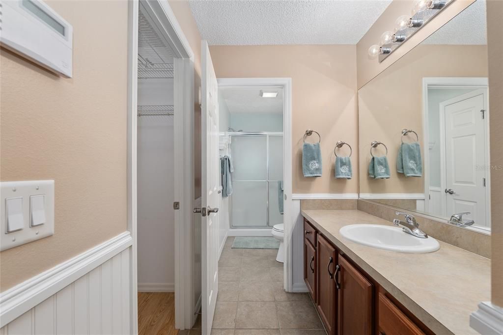 Active With Contract: $289,000 (2 beds, 2 baths, 1388 Square Feet)