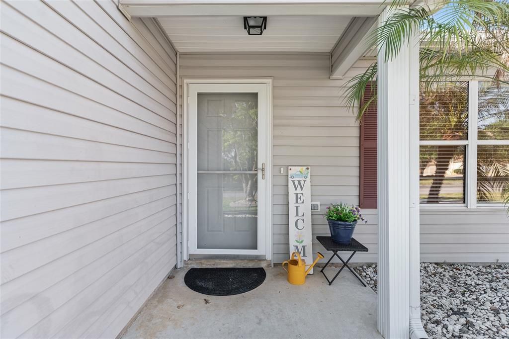Active With Contract: $289,000 (2 beds, 2 baths, 1388 Square Feet)