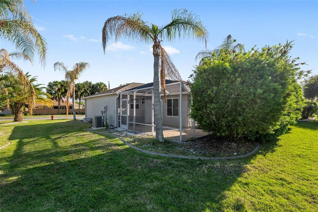Active With Contract: $289,000 (2 beds, 2 baths, 1388 Square Feet)