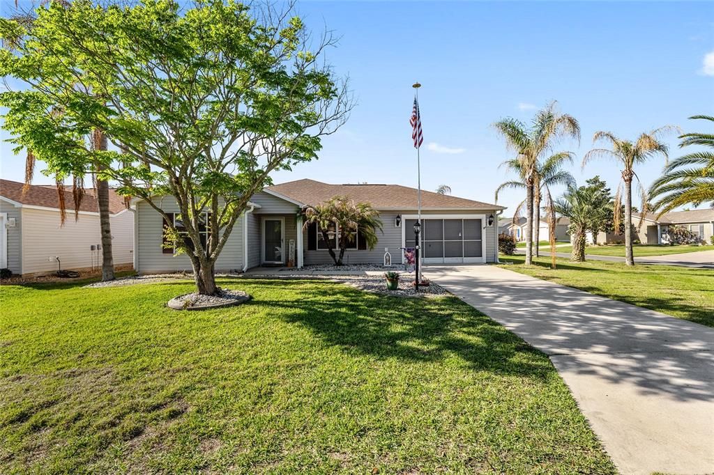 Active With Contract: $289,000 (2 beds, 2 baths, 1388 Square Feet)