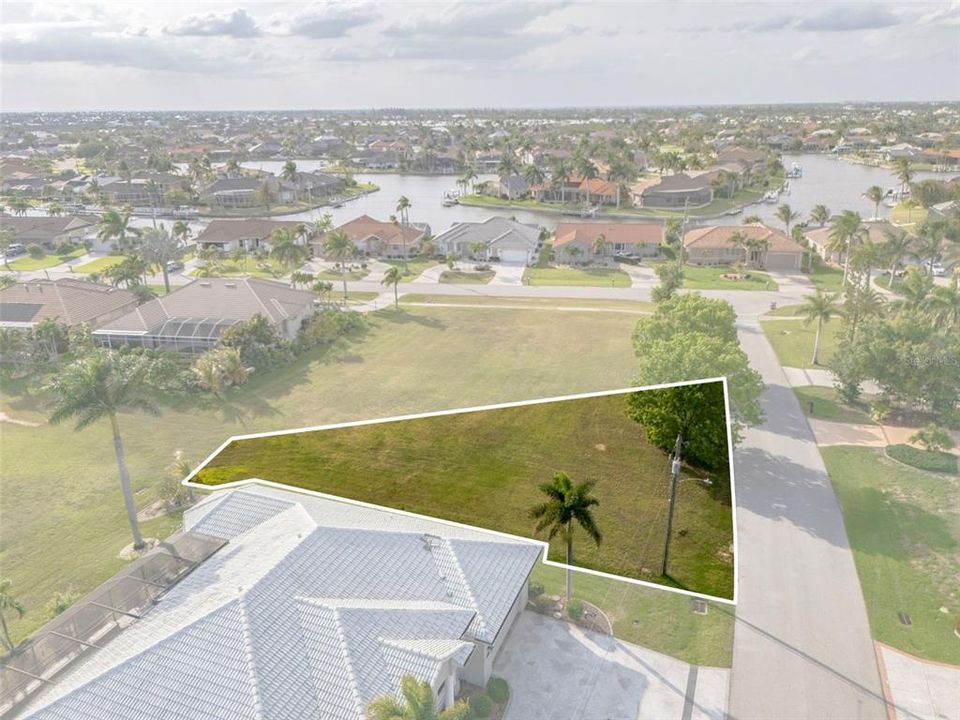 待售: $113,000 (0.24 acres)