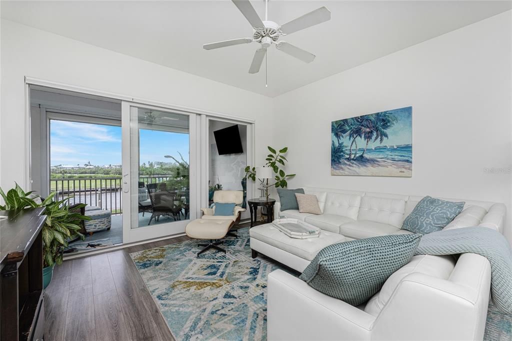 For Rent: $2,500 (2 beds, 2 baths, 1688 Square Feet)