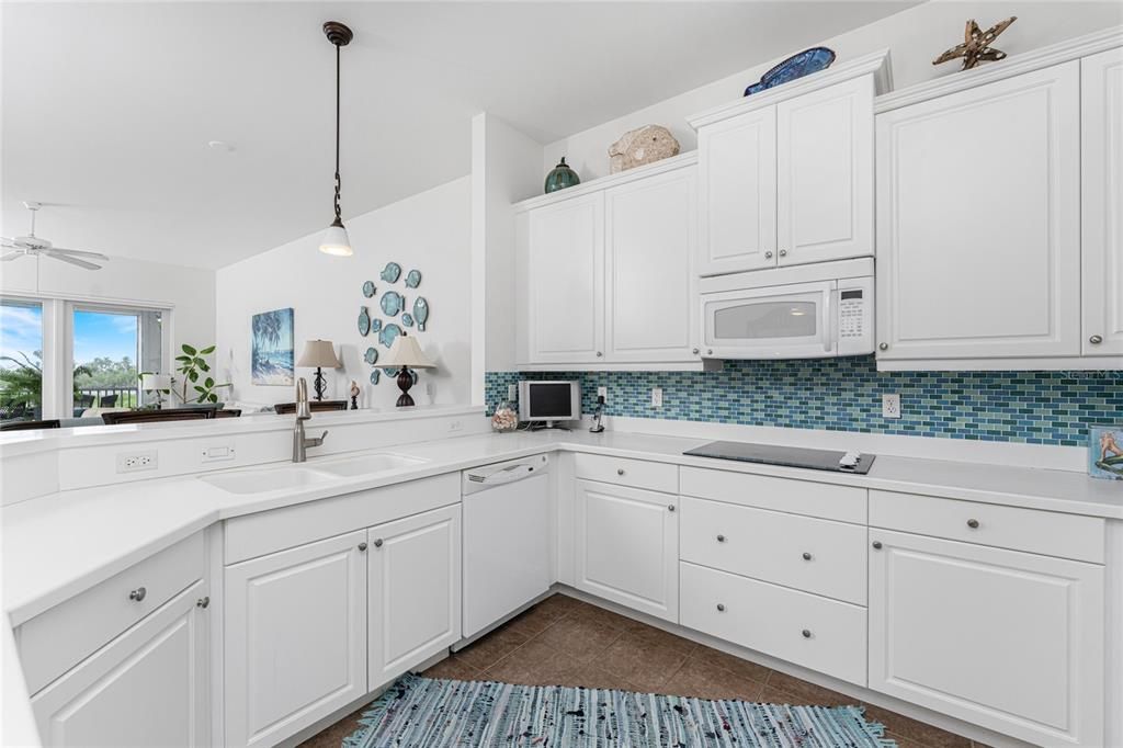 For Rent: $2,500 (2 beds, 2 baths, 1688 Square Feet)