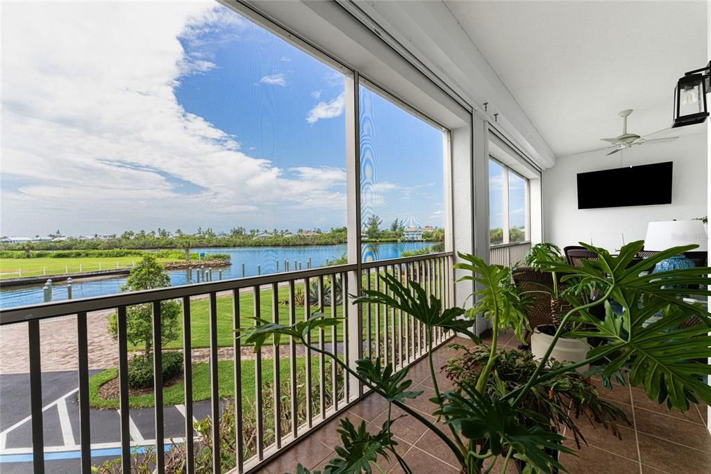 For Rent: $2,500 (2 beds, 2 baths, 1688 Square Feet)