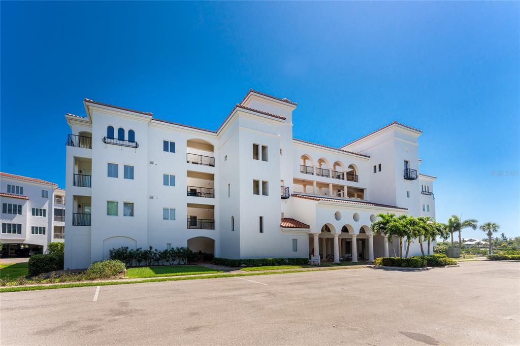 For Rent: $2,500 (2 beds, 2 baths, 1688 Square Feet)