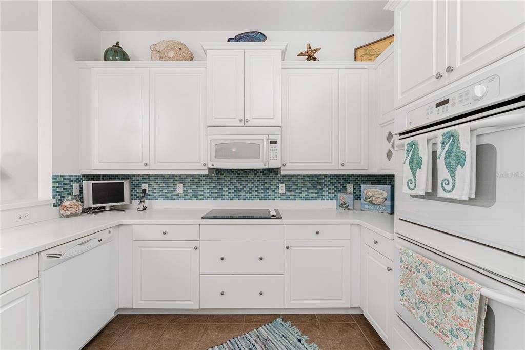 For Rent: $2,500 (2 beds, 2 baths, 1688 Square Feet)