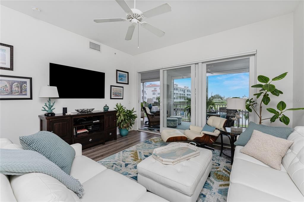 For Rent: $2,500 (2 beds, 2 baths, 1688 Square Feet)