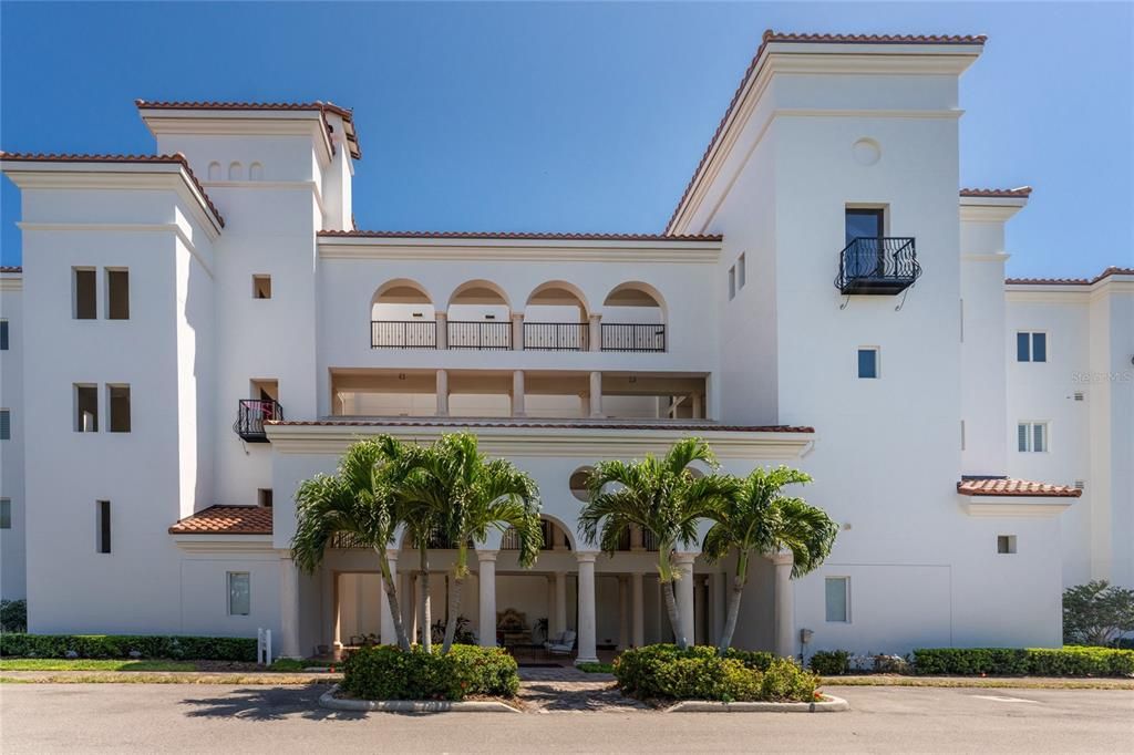 For Rent: $2,500 (2 beds, 2 baths, 1688 Square Feet)