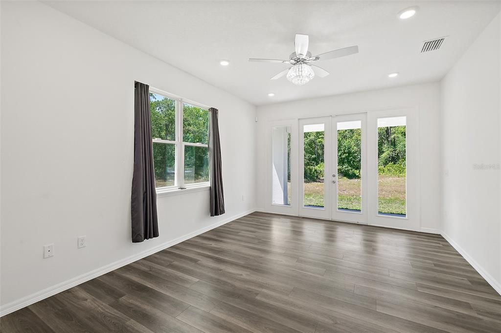 For Sale: $1,225,000 (5 beds, 3 baths, 2802 Square Feet)