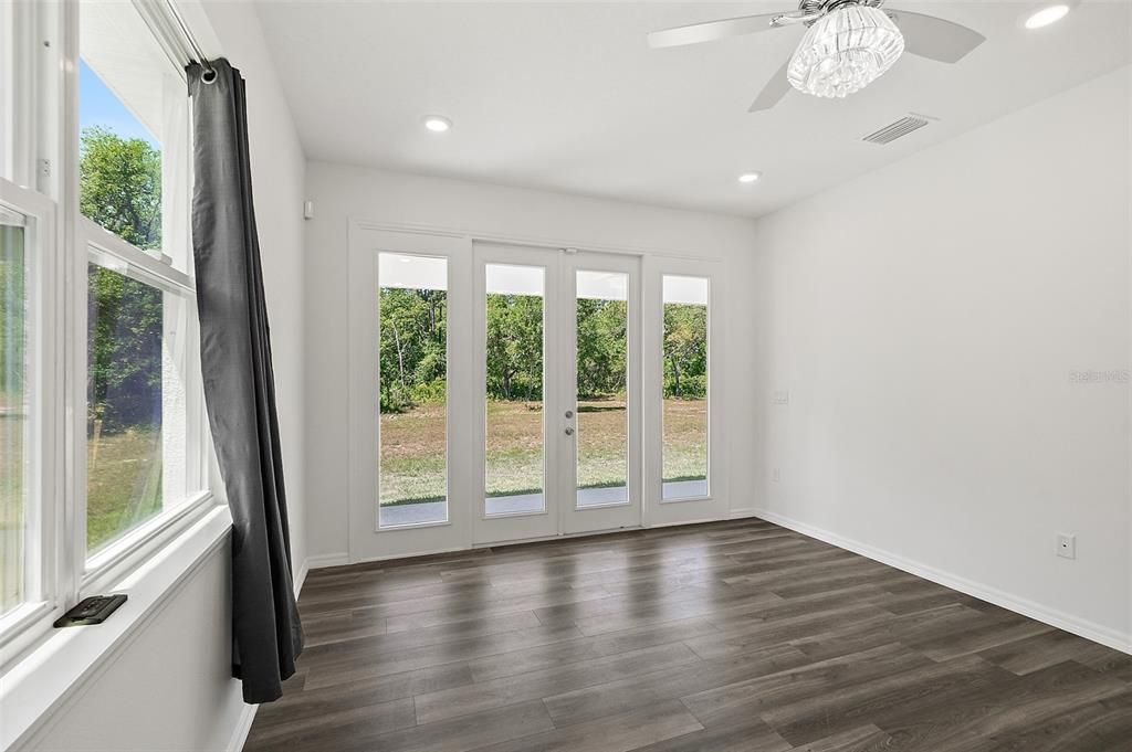 For Sale: $1,225,000 (5 beds, 3 baths, 2802 Square Feet)