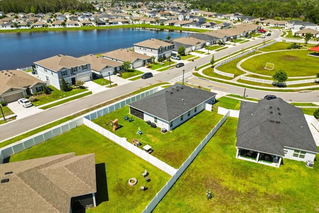 Activo con contrato: $399,900 (4 camas, 2 baños, 2025 Pies cuadrados)