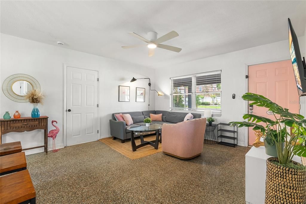 For Rent: $3,600 (4 beds, 2 baths, 1410 Square Feet)