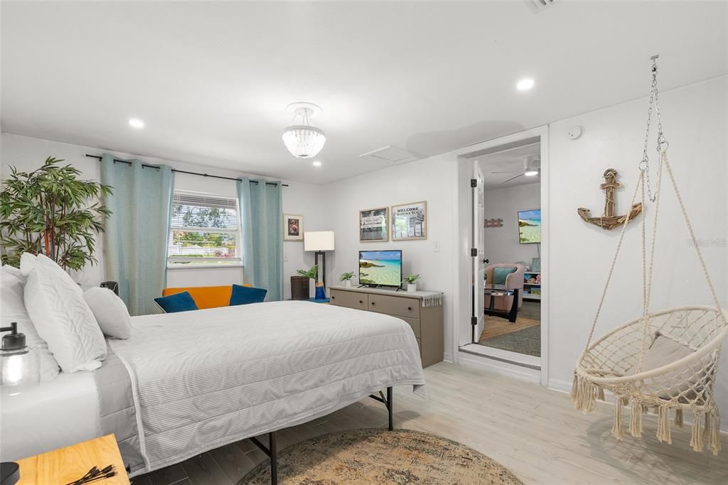 For Rent: $3,600 (4 beds, 2 baths, 1410 Square Feet)