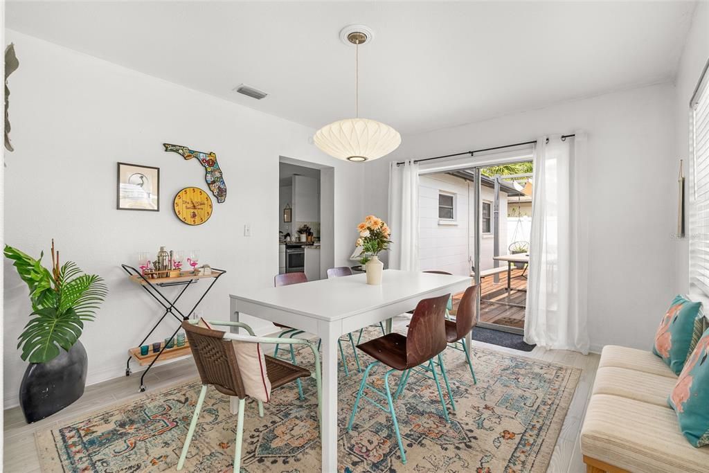 For Rent: $3,600 (4 beds, 2 baths, 1410 Square Feet)