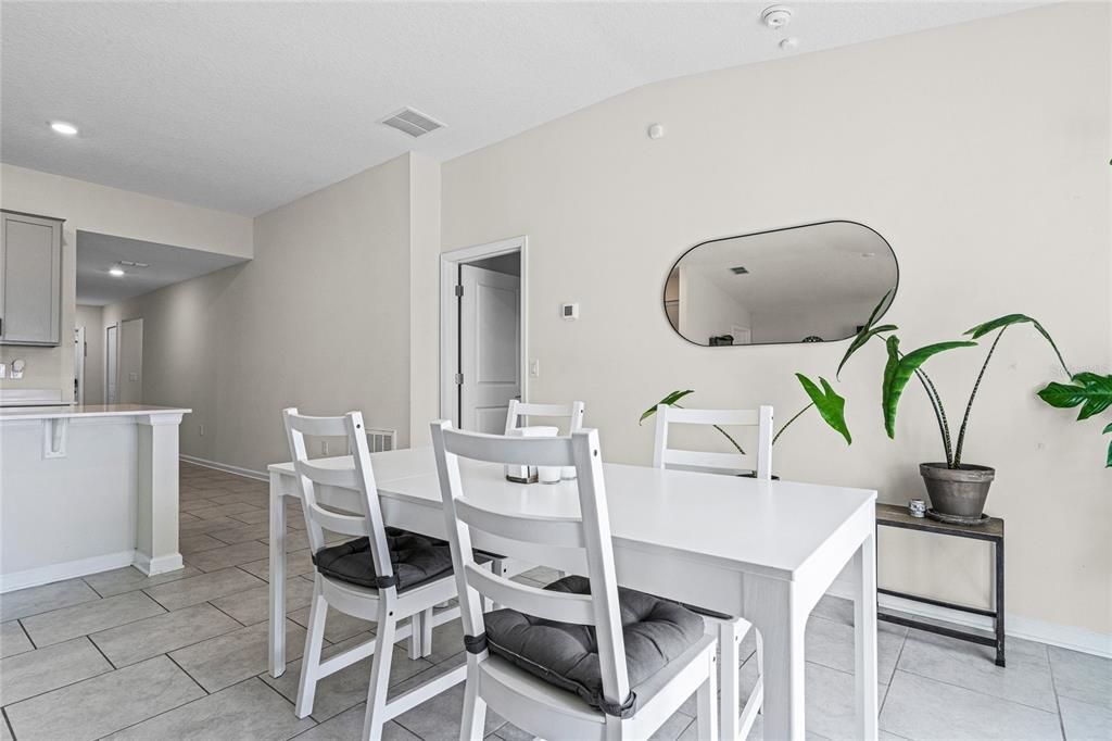 En Venta: $225,000 (3 camas, 2 baños, 1555 Pies cuadrados)