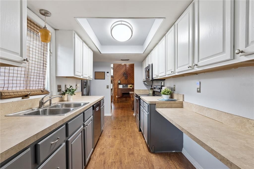 En Venta: $207,000 (2 camas, 2 baños, 1335 Pies cuadrados)