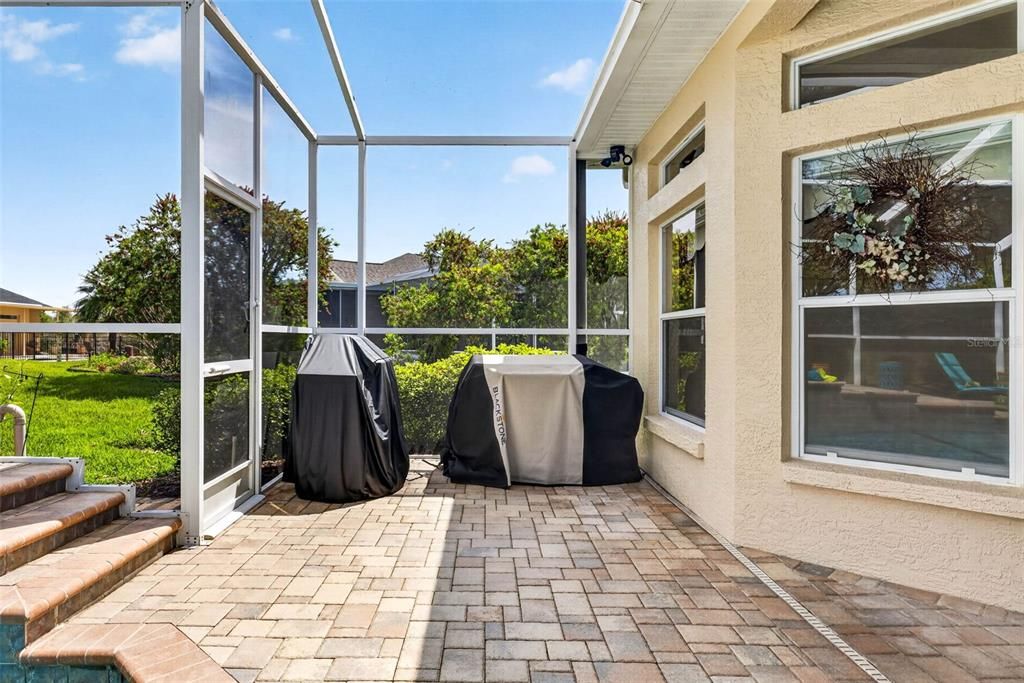 Activo con contrato: $569,999 (3 camas, 2 baños, 2449 Pies cuadrados)