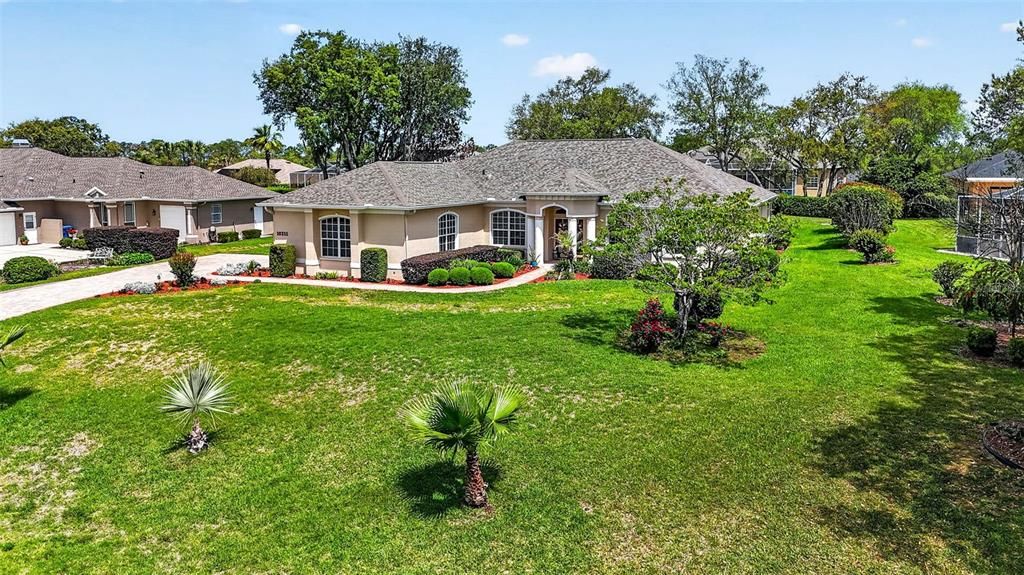 Activo con contrato: $569,999 (3 camas, 2 baños, 2449 Pies cuadrados)