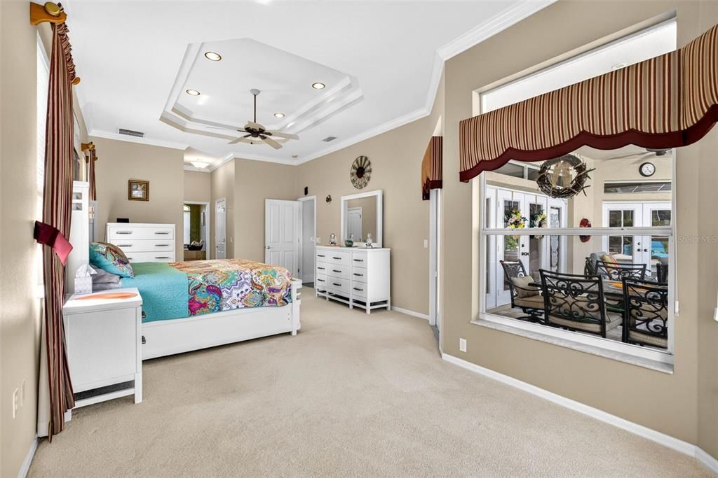 Activo con contrato: $569,999 (3 camas, 2 baños, 2449 Pies cuadrados)