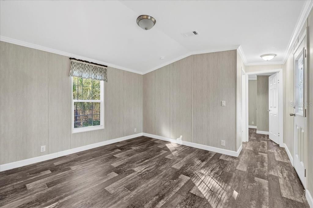 На продажу: $149,000 (2 спален, 2 ванн, 728 Квадратных фут)