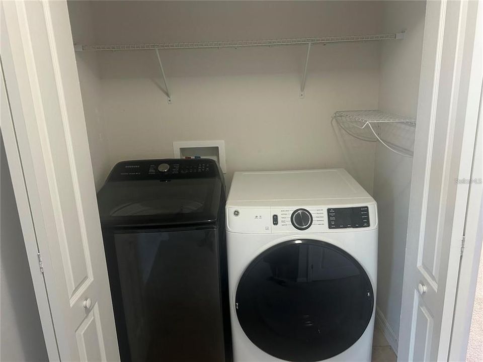 For Sale: $319,900 (4 beds, 2 baths, 1949 Square Feet)
